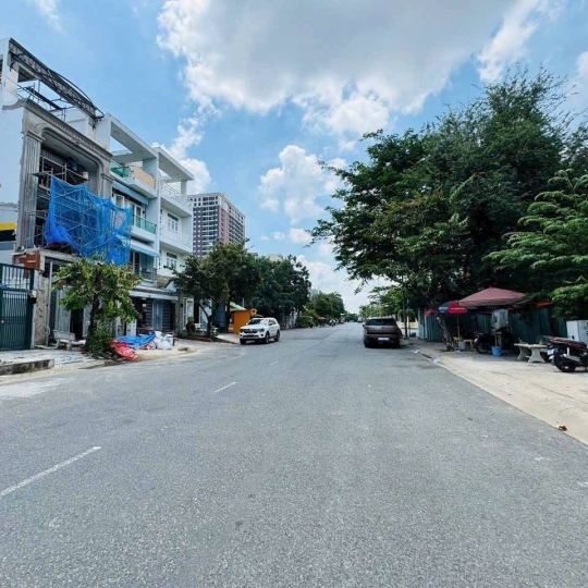 Nhà Phố Tầng 4 - Mặt Tiền Kinh Doanh Quận 7