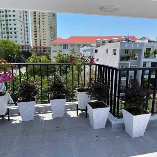 Nhà Phố Tầng 4 - Mặt Tiền Kinh Doanh Quận 7