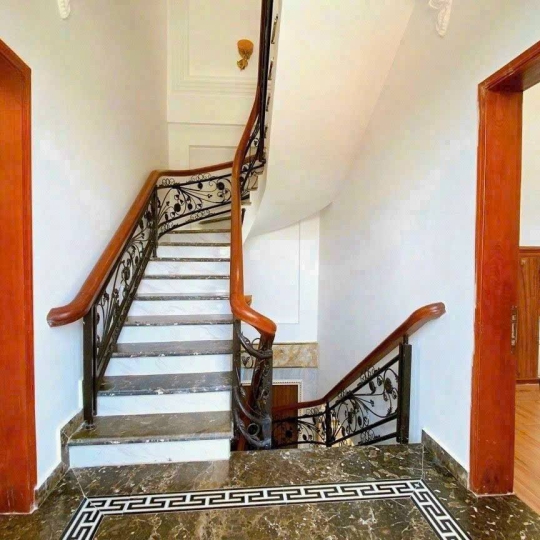 Biệt thự cổ điển Nguyễn Bình, Phú Xuân, Nhà Bè