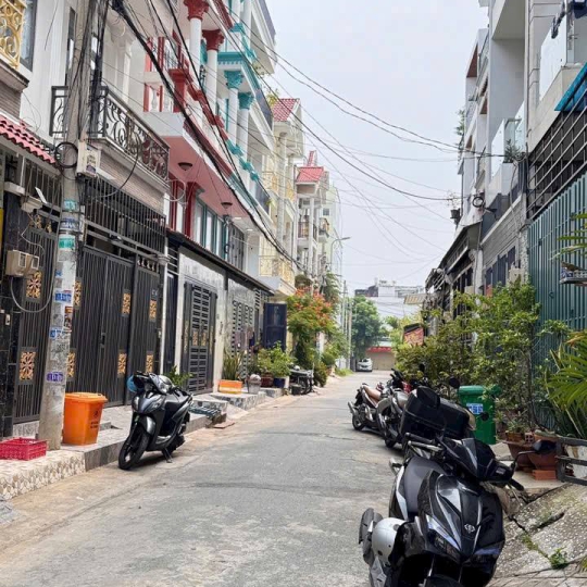 Nhà 3 Tầng - Mặt tiền đường chính thông 7M  “Vị Trí KDMB“