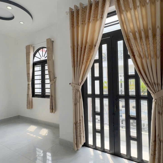 Nhà 3 Tầng - Mặt tiền đường chính thông 7M  “Vị Trí KDMB“