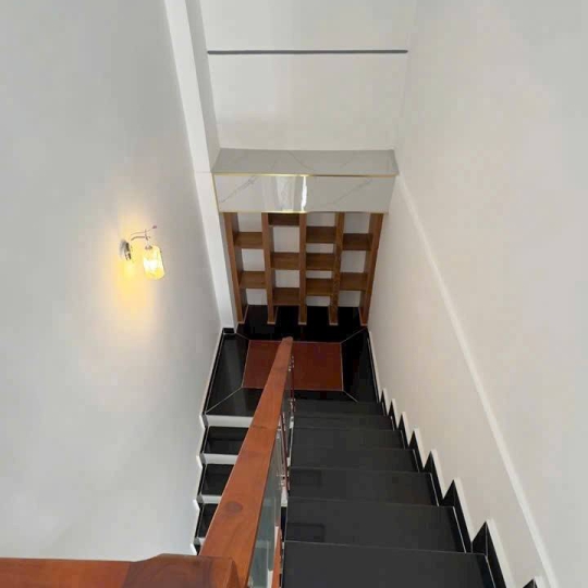 Nhà 3 Tầng - Mặt tiền đường chính thông 7M  “Vị Trí KDMB“