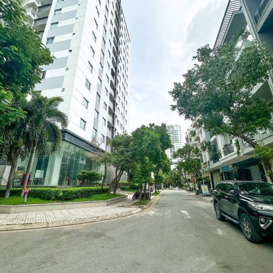 Nhà phố ở khu công ích Q4, .P Phú Mỹ, Q7 