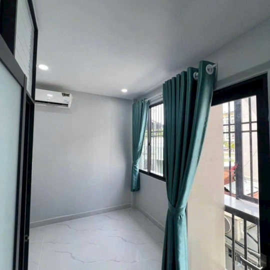 Nhà LÔ NHÌ số 56 Nguyễn Văn Linh 